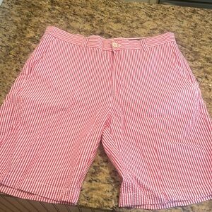 Men’s Vineyard Vines Size 32 Seersucker red shorts